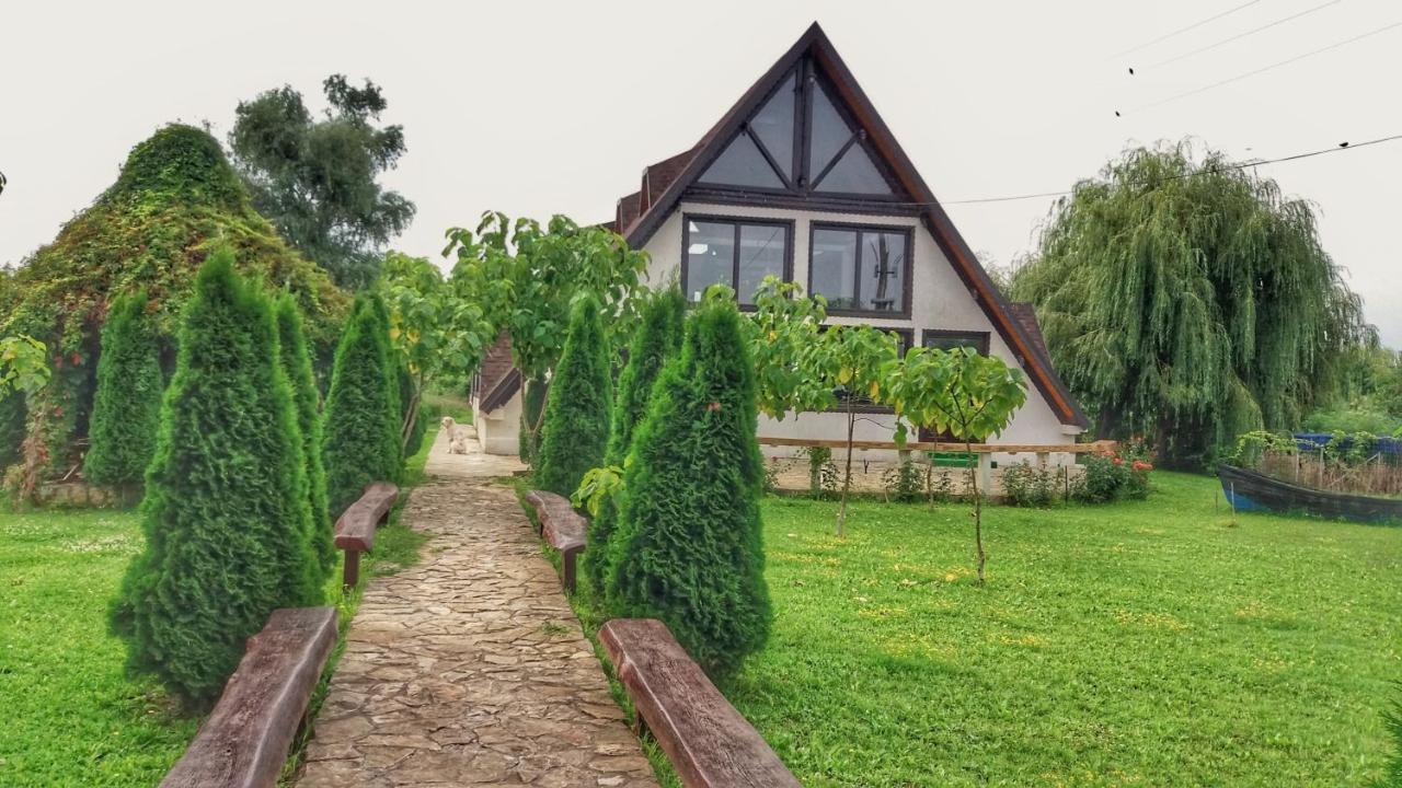 Delta Paradis Resort Murighiol Bagian luar foto