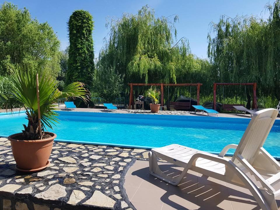 Delta Paradis Resort Murighiol Bagian luar foto